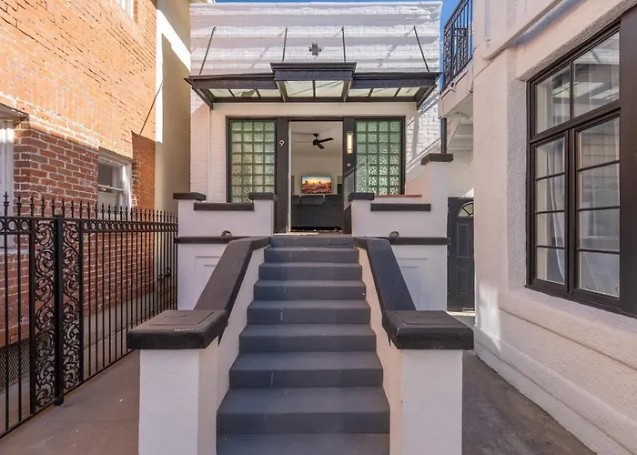Apex Executive - 839 N 2nd Ave *