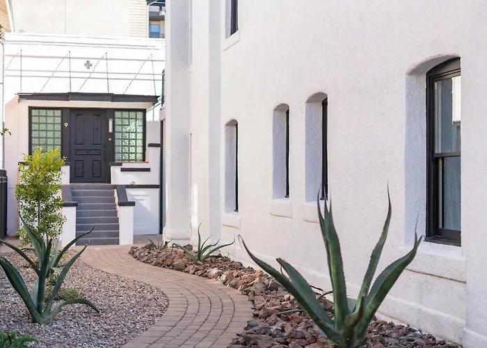 Apex Executive - 839 N 2nd Ave Apartment