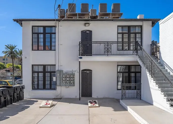Apartment Apex Executive - 839 N 2nd Ave
