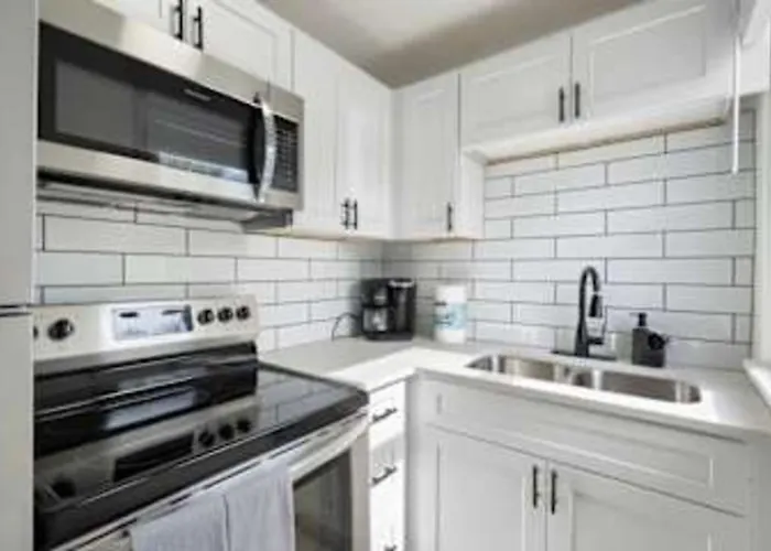 Apartment Apex Executive - 839 N 2nd Ave